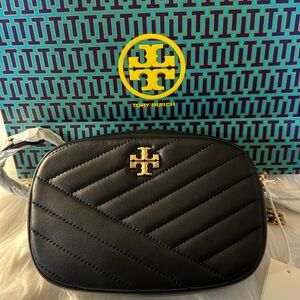 Brandnew & Authentic Tory Burch Kira Chevron Camera Bag
